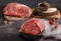 Thịt bò Aukobe giá rẻ đổ bộ chợ mạng, thực hư thế nào?