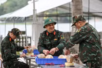 Hà Nội: Trận địa pháo hoa sẵn sàng cho đêm Giao thừa