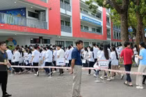 Học sinh Hà Nội tham dự kỳ thi lớp 10 năm 2026. Ảnh Bình Nguyên
