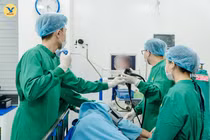 Nội soi phát hiện tổn thương polyp nguy cơ cao trong đại tràng