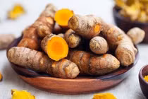 Củ nghệ được dùng làm gia vị, làm đẹp, thuốc chữa bệnh