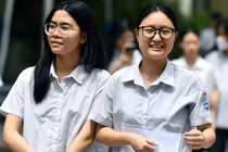 Thí sinh chuẩn bị bước vào kỳ thi tuyển sinh lớp 10 những năm trước. Ảnh: Hoàng Hà 