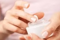 Thu hồi toàn quốc 8 mỹ phẩm chứa Miconazole