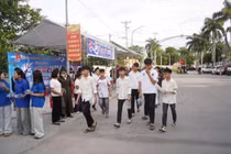 Kỳ thi năm nay tỉnh Thanh Hóa có 51.148 thí sinh đăng ký dự thi, tăng 7.419 thí sinh so với năm 2025. Toàn tỉnh có 91 hội đồng thi với 2.185 phòng thi.