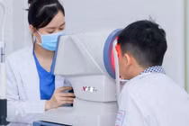Làm gì để tránh bị cận thị?