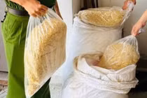 Quảng Ninh thu giữ 100 kg ruốc gà không rõ nguồn gốc, không nhãn mác