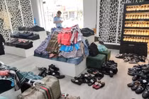 Phát hiện hàng nghìn sản phẩm thời trang nghi giả mạo nhãn hiệu ở Hà Nội
