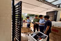 Xử phạt hơn 30 triệu đồng một cơ sở kinh doanh hàng nhập lậu