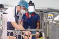 Cảnh báo về tự chẩn đoán và điều trị đau mắt đỏ tại nhà