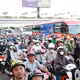 Người dân rời TP HCM về quê nghỉ lễ, nhiều tuyến đường cửa ngõ ùn tắc