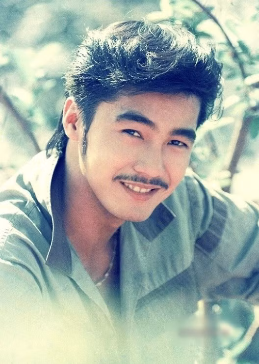 ly-hung2.jpg