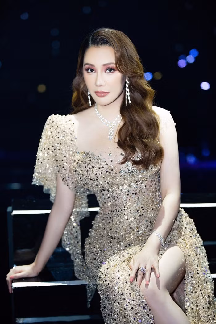 ho-quynh-huong.jpg