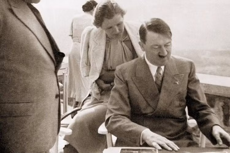 hitler-14.jpg