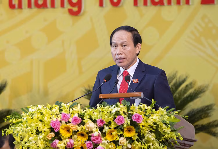 Đồng chí Lê Tiến Châu tái đắc cử Bí thư Tỉnh ủy Hậu Giang. Ảnh Vietnamnet Đồng chí Lê Tiến Châu tái đắc cử Bí thư Tỉnh ủy Hậu Giang. Ảnh Vietnamnet