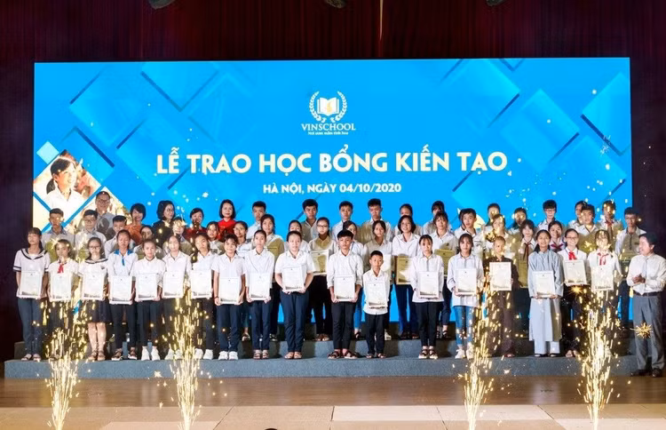 68 học sinh xuất sắc được lựa chọn vinh dự tham gia Lễ trao Học bổng Kiến tạo tại Vinschool.