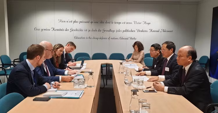 EU thong qua hiep dinh thuong mai voi Viet Nam hinh anh 2 TT1.jpeg