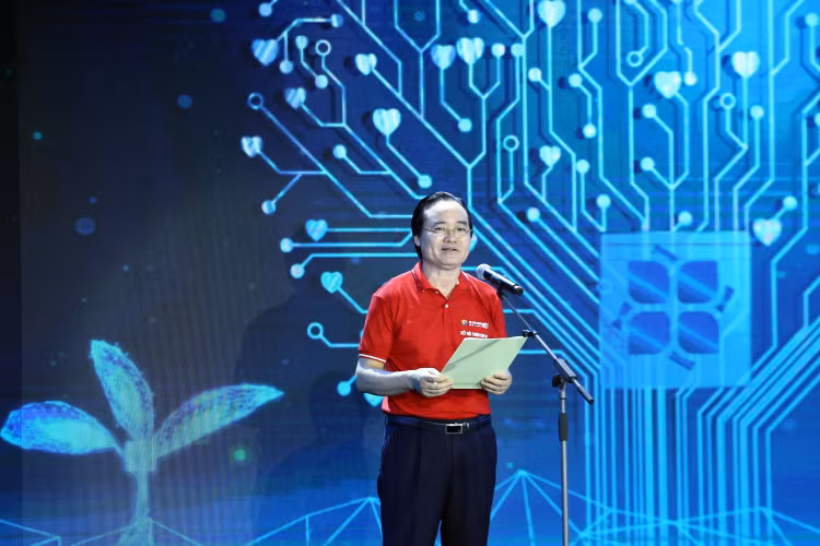 Bộ trưởng Bộ GD&ĐT Phùng Xuân Nhạ: Kho học liệu số góp phần nâng cao chất lượng giáo dục và sự tiếp cận bình đẳng về giáo dục giữa các vùng miền. Ảnh: VGP/Đình Nam