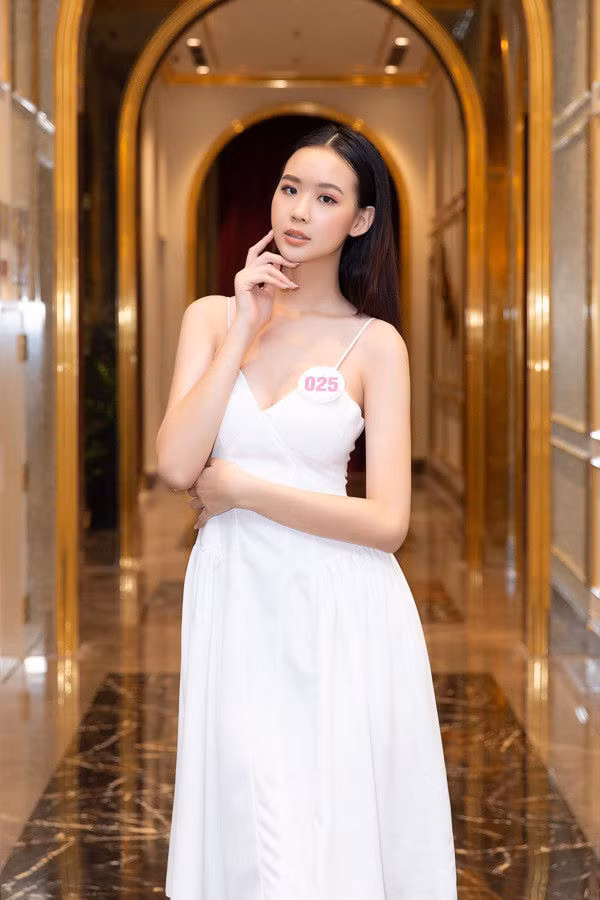 bng Thí sinh cao nhất 1m84, IELTS 7.0 vào chung kết HHVN 2020