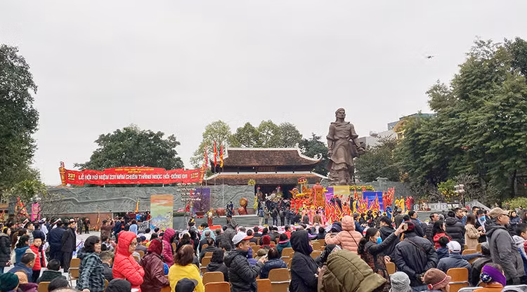 Tưng bừng khai hội gò Đống Đa Xuân Canh Tý 2020 ảnh 2