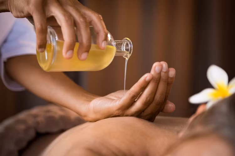 tu ngay 20/5, cam lao dong viet nam ra nuoc ngoai hanh nghe massage hinh 1
