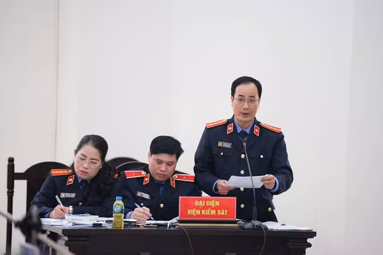 Vụ thổi giá thiết bị chống dịch Covid-19 và những cuộc gặp bí mật - 2
