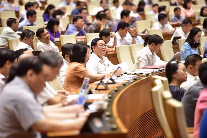 Chinh phu xin dieu chinh muc tieu tang truong anh 7