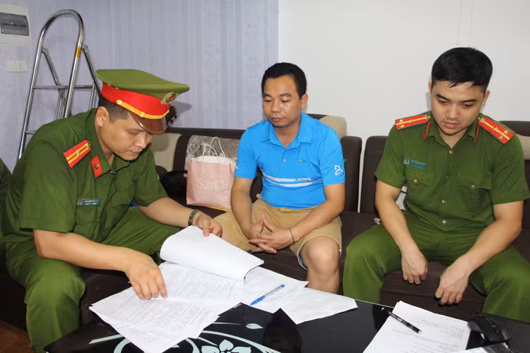 Cận cảnh “biệt thự” cho bò giá hơn 230 triệu đồng ở Nghệ An - 5