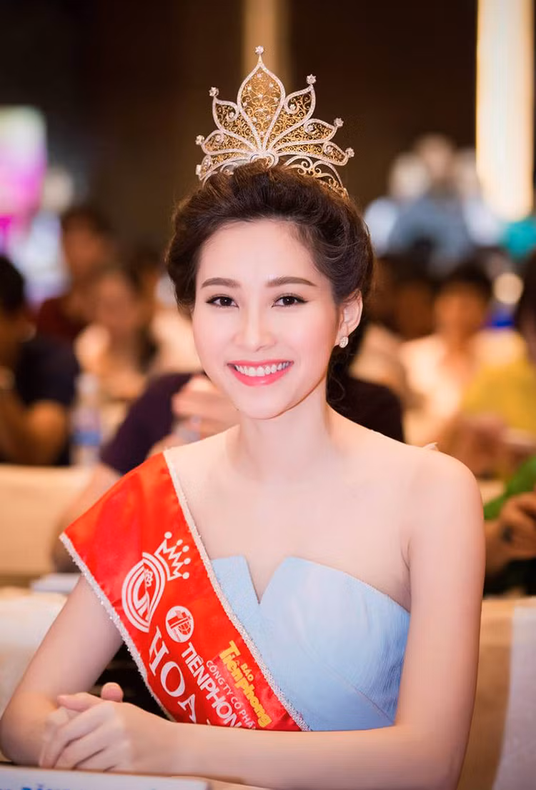 Sáu Hoa hậu Việt Nam trong 10 năm qua ảnh 10 Sáu Hoa hậu Việt Nam trong 10 năm qua ảnh 10