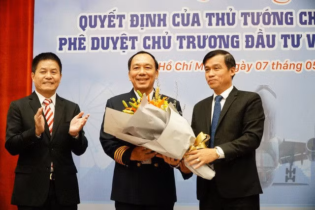 hàng không, vietravel, airlines, hãng bay, cất cánh, du lịch, huế, nguyễn quốc kỳ, trịnh đình dũng, - ảnh 2