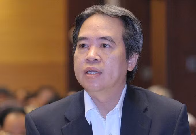 Ông Nguyễn Văn Bình bị đề nghị xem xét kỷ luật ảnh 1 Ông Nguyễn Văn Bình trong một lần trả lời chất vấn của Quốc hội trên vai trò Thống đốc Ngân hàng Nhà nước, tháng 11/2013. Ảnh: Hoàng Phong