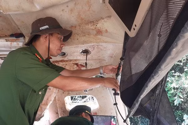Tai nạn xe khách 5 người chết, phụ xe dương tính với ma túy