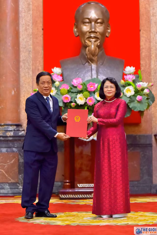 Chân dung 12 Đại sứ mới được Chủ tịch nước bổ nhiệm - Ảnh 9.