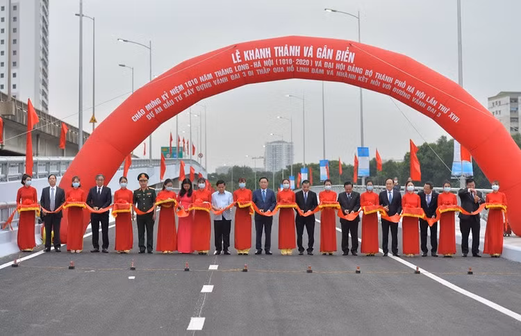 Khánh thành tuyến đường Vành đai 3 đi thấp qua hồ Linh Đàm ảnh 1