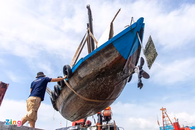 Nguoi Da Nang khong duoc ra khoi nha anh 2