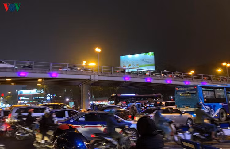 dong xe co cuon cuon doi mua ret ngay can tet canh ty 2020 hinh 19