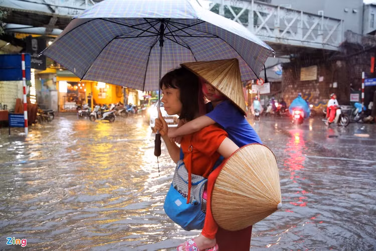 mua lon o Ha Noi gay ngap anh 7