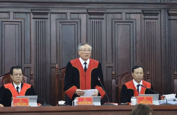 TAND Tối cao nêu 18 căn cứ kết tội Hồ Duy Hải ảnh 1 Chánh án TAND Tối cao Nguyễn Hòa Bình tại phiên giám đốc thẩm. Ảnh: TTXVN