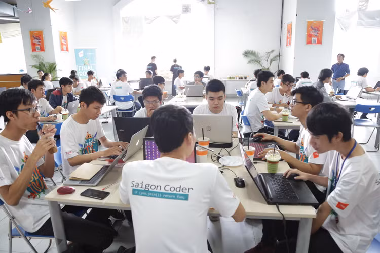 Nhu cầu tuyển dụng của ngành CNTT ở nước ta tăng gấp 4 lần sau một thập kỷ, từ năm 2010 đến đầu năm 2020. Ảnh: VGP/Hiền Minh