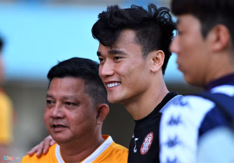 Quang Hai co muc than nhiet 37,8 do C truoc tran sieu cup hinh anh 8 btd_zing.jpg