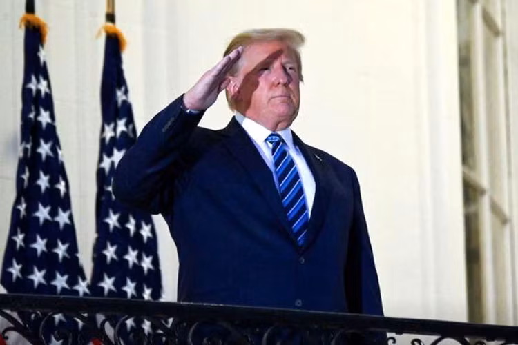 Ông Trump thẳng thừng cảnh báo Trung Quốc ảnh 2 Bác sĩ khẳng định sức khỏe tiến triển tốt, ông Trump trở lại phòng Bầu dục