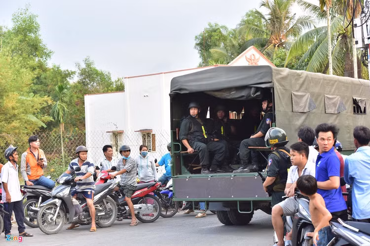 Ba ngay truy lung Tuan 'Khi' va su nhieu loan thong tin hinh anh 2 17_zing.jpg