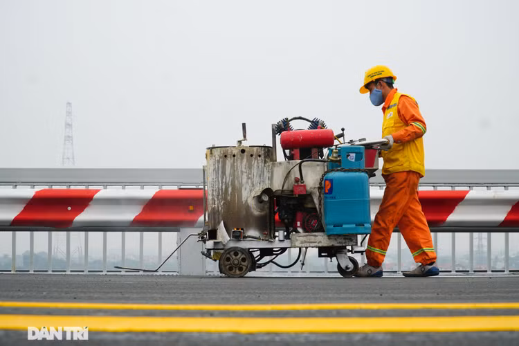 Diện mạo mới cầu Thăng Long trước ngày thông xe 7/1 - 6