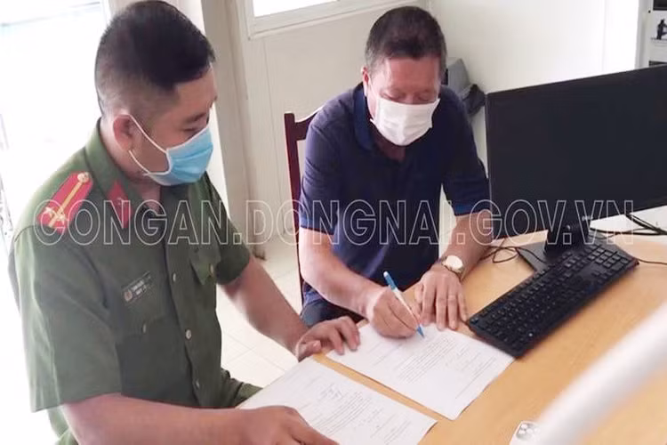xang dau gia anh 1