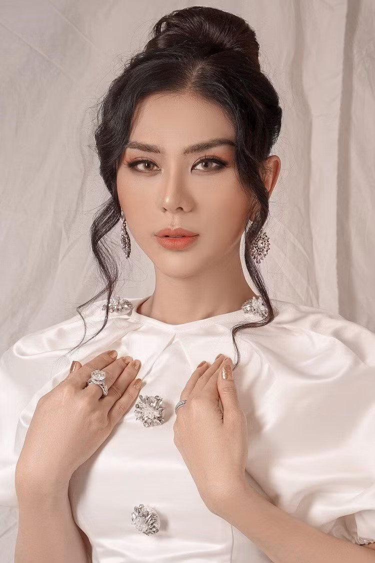 khanh-chi-2.jpg