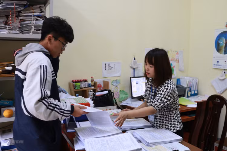 Xet tuyen dai hoc: Thi sinh can nhac dang ky nguyen vong phu hop hinh anh 1
