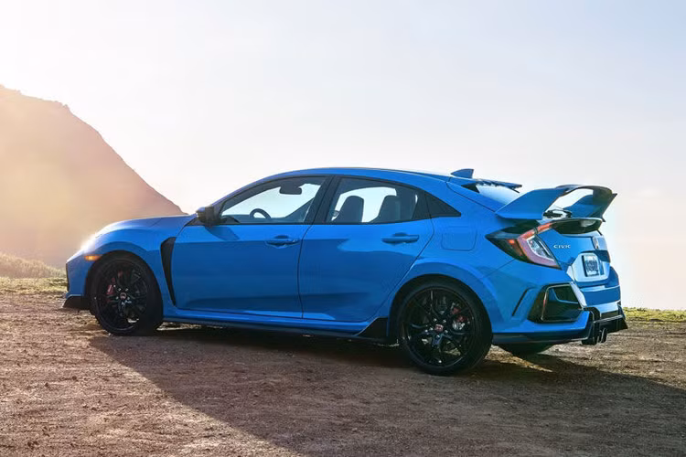 2. Honda Civic Type R 2021 (giá khởi điểm: 37.495 USD).