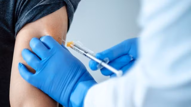 nguoi khong nen tiem vaccine anh 1