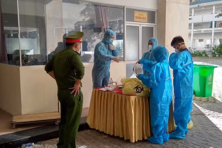 Ca dương tính SARS-CoV-2 thứ 5 tại Nghệ An là một cán bộ công an - 1