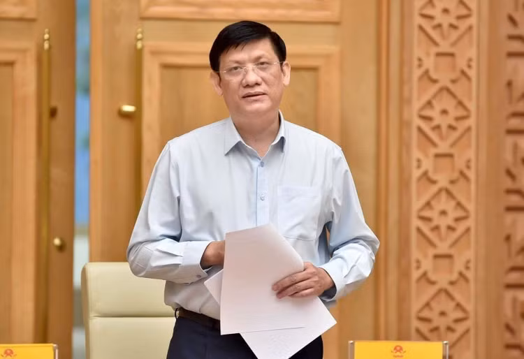 Cuộc chiến Covid-19 vào giai đoạn quyết định, Bộ Y tế kêu gọi y bác sĩ nỗ lực hơn