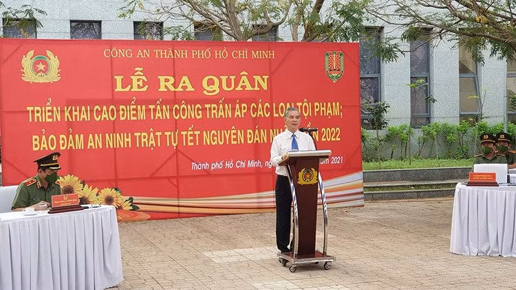 ong-ngo-minh-chau-phat-bieu-truoc-buoi-ra-quan.jpg